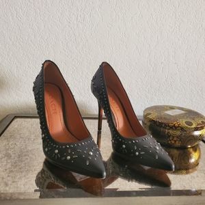 Coach Rhyme Stone Black Pumps